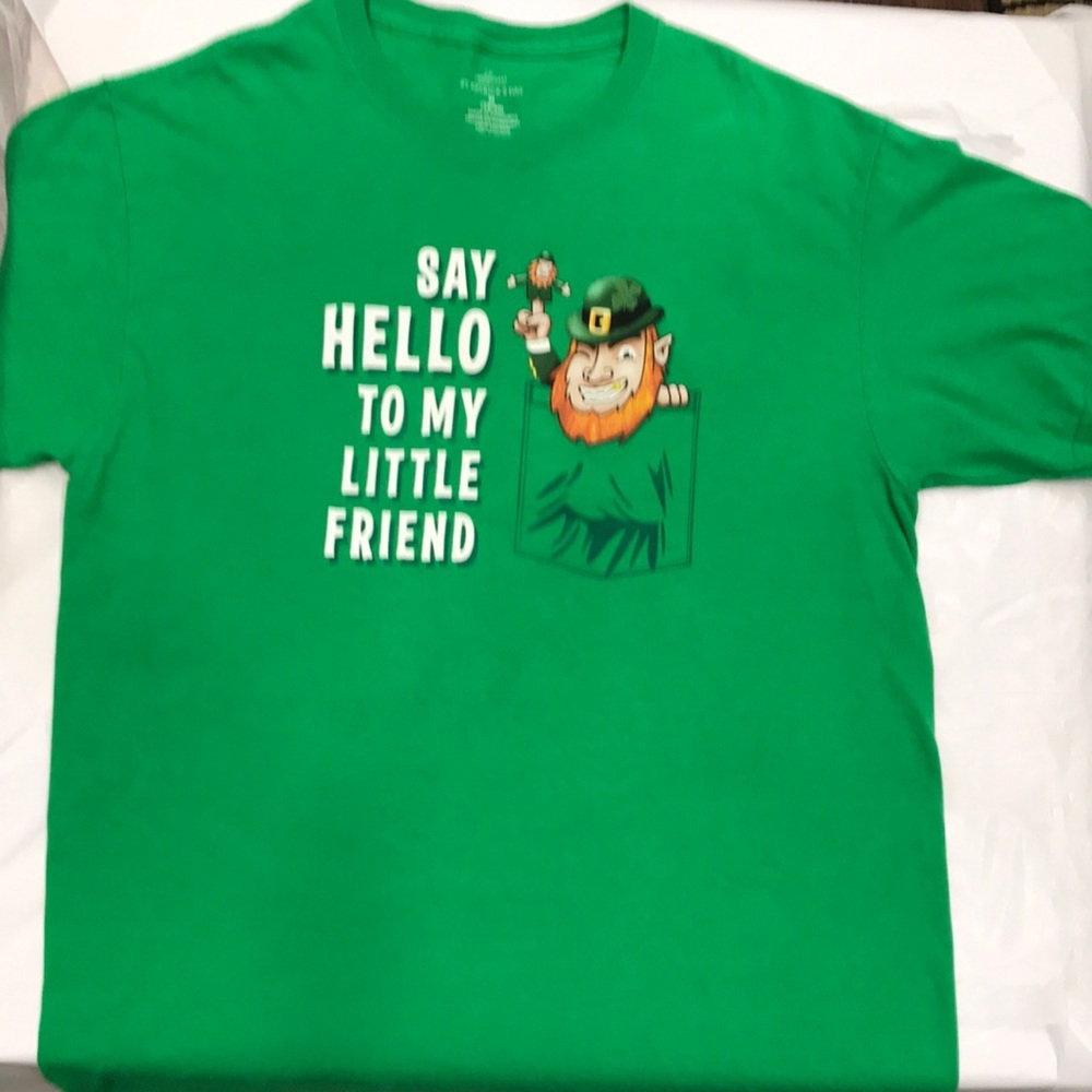 ST PATRICKS DAY medium 38/40  UNISEX t shirt. Beautiful green. GO HAV  F U N